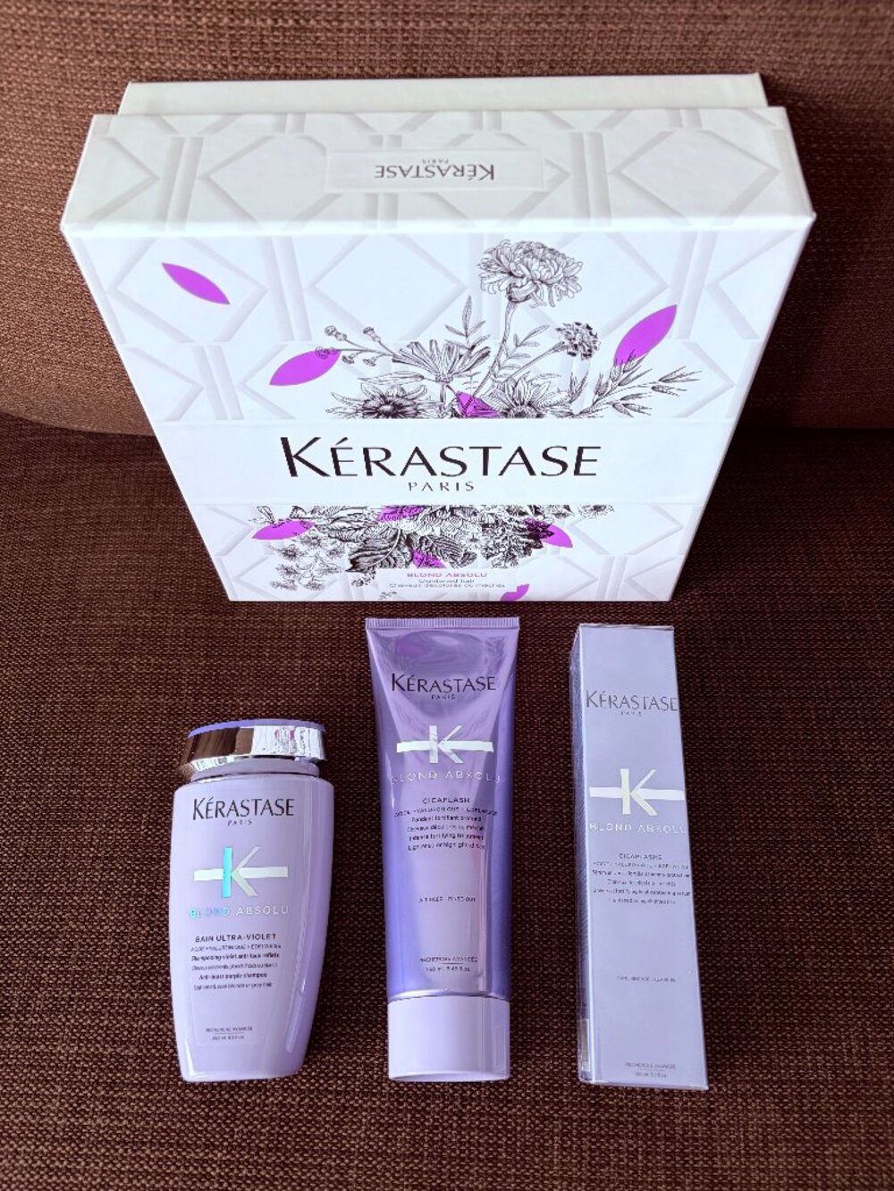 FREE Gift w/purchase of Kérastase  Blond Absolu Essentials